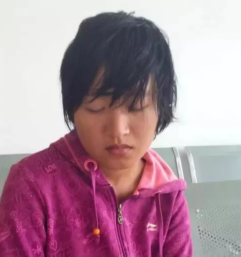 鹿邑一年轻女孩在亳州被救 ，求转发，寻找家人！